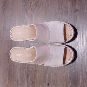 TOMS wedges Size 9
